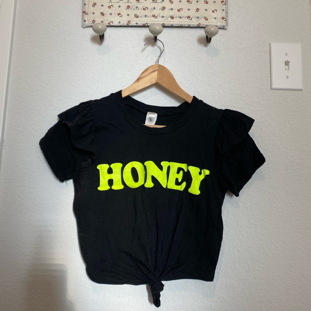 Super cute “Honey” Crop top